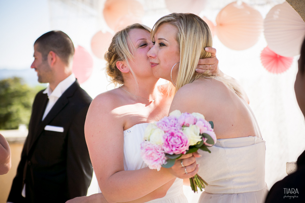 Julie & Pascal, les félicitations © Fanny Tiara Photographie