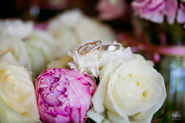 Julie & Pascal, les alliances © Fanny Tiara Photographie