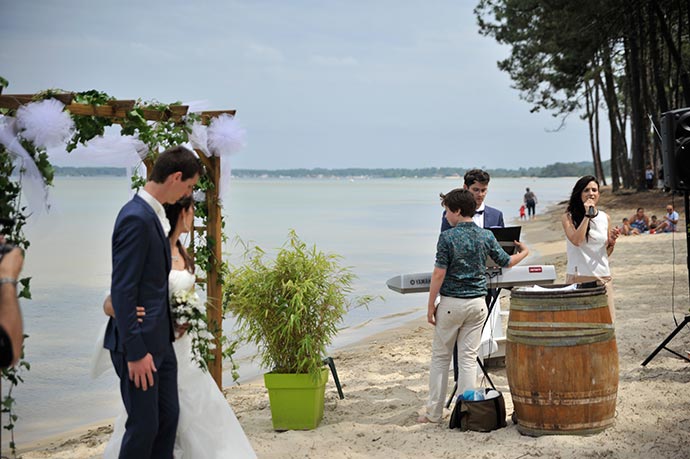 Arrivée des mariés - Cérémonie laïque d'Ysaline et Jean